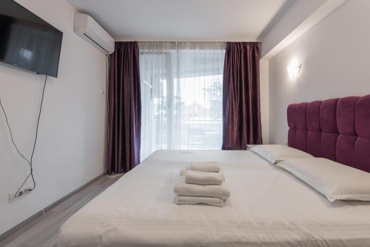 Royal Accommodation Bukarest Exteriör bild